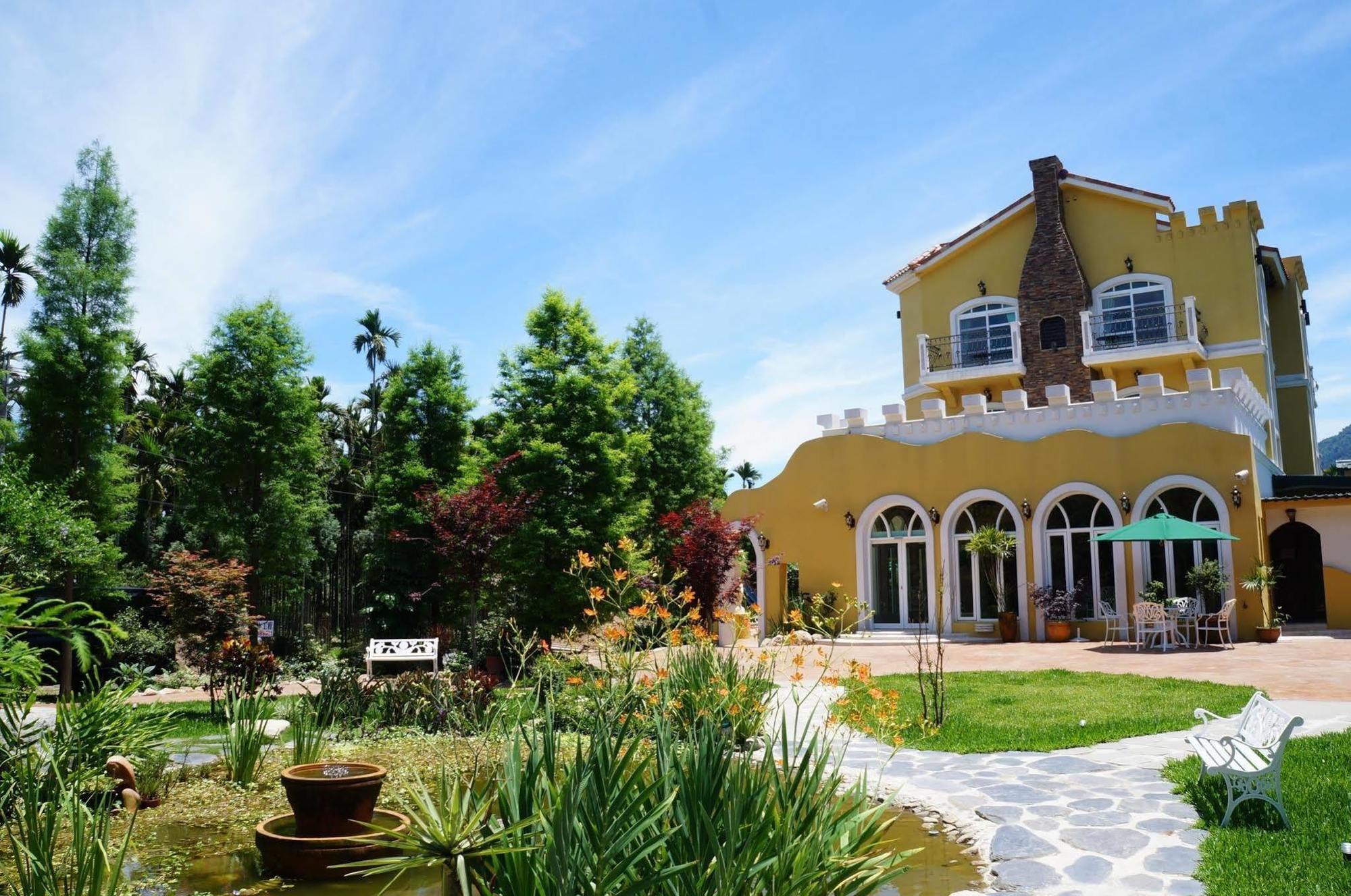 山閱聖堡羅莊園 Acomodação com café da manhã Yuchi Exterior foto